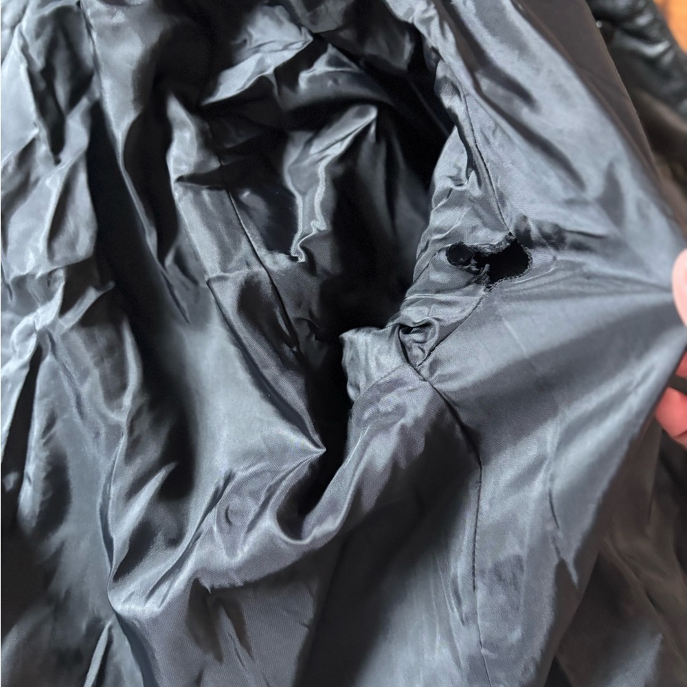 Fits and Wright big Chic Black Leather Coat - Picture 7 of 10